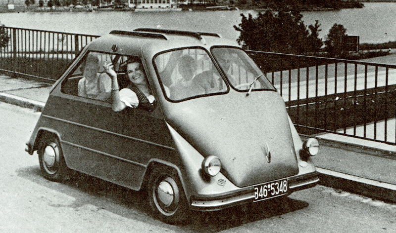 Illustration for article titled Don't Look At Me While I'm Driving: The ZĂĽndapp Janus